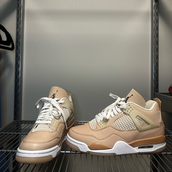 Jordan 4 Shimmers women’s 9 - Picture 2 of 5